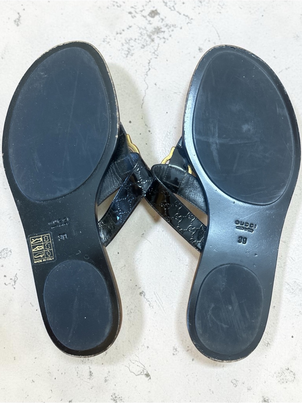 Gucci Black Leather Interlocking G Women’s Sandals - Picture 2 of 3